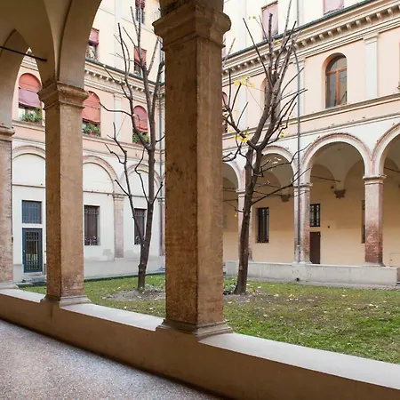 Little House Bolonya