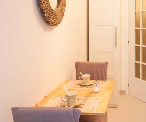 Little House Болонья